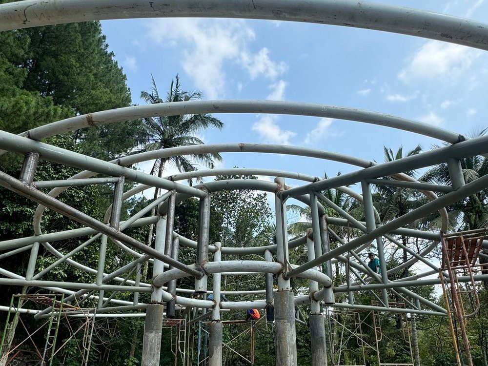 Proyek Resto Enchanting Valley Taman Safari